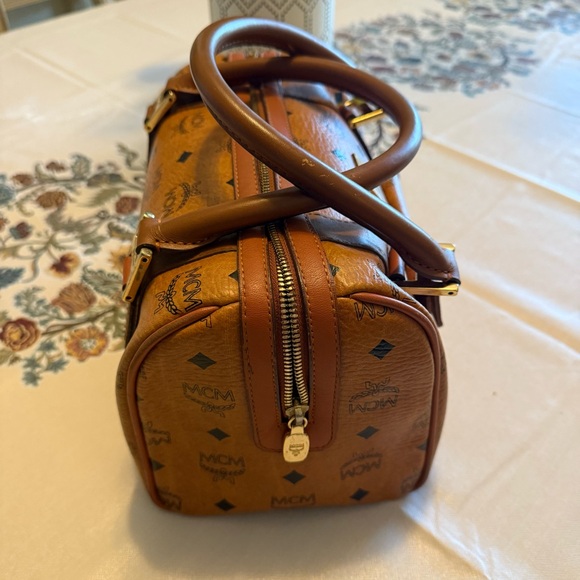 MCM Preowned cognac Leather Bag with Gold embossed hardware. - Picture 2 of 15